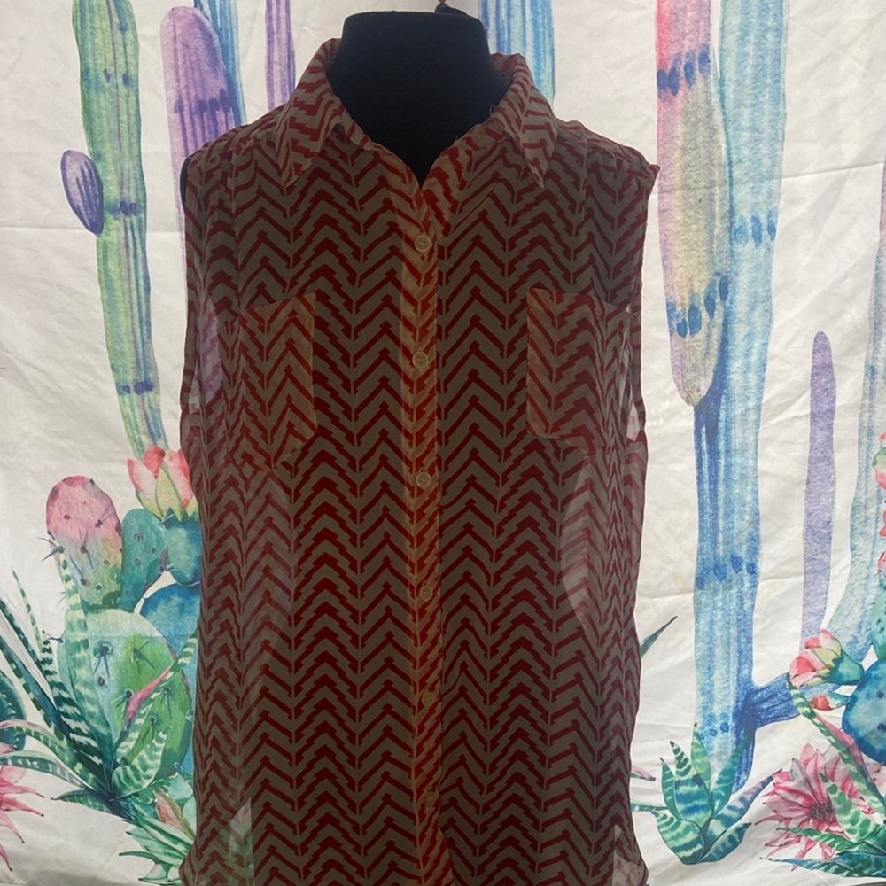 Red and White Chevron Sleeveless Blouse